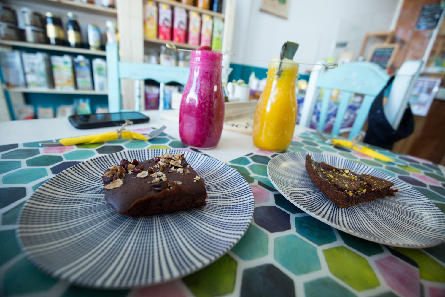 Brownies and fruit smoothies Happy Cactus