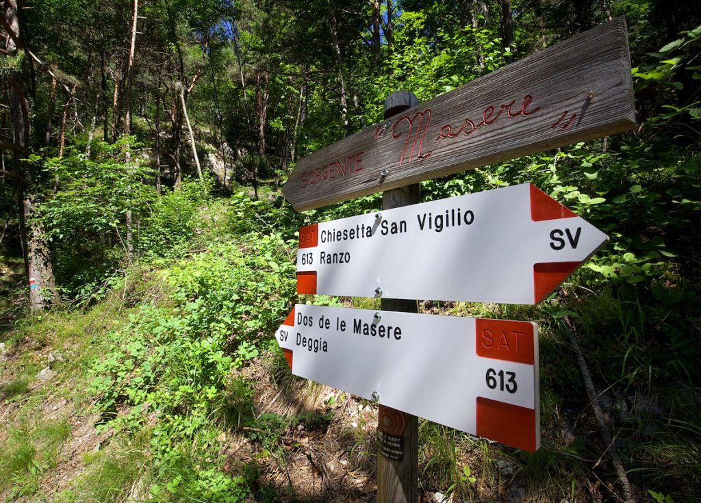 San Vili path sign