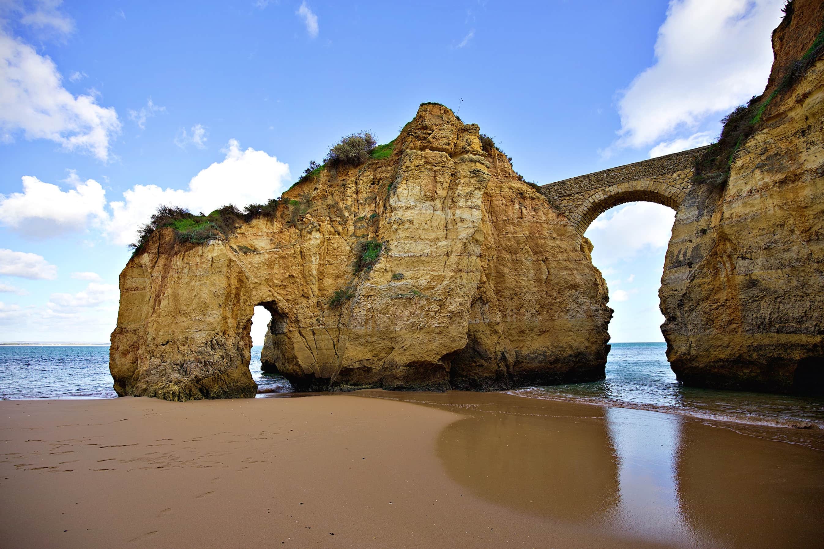 where to stay in lagos portugal batata beach